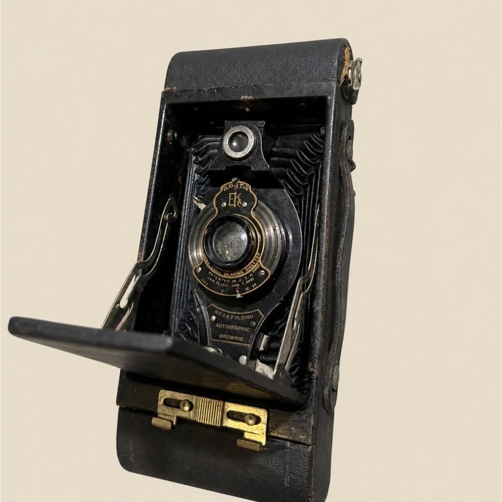 Kodak No. 2A Folding Autographic Brownie Camera Bausch & Lomb Ball Bearing VTG